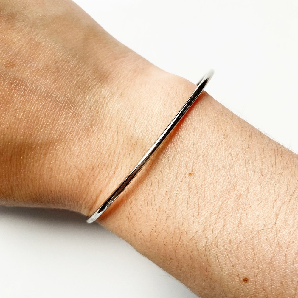 Vintage Thin Silver Stacking Bangle Bracelet - image 1